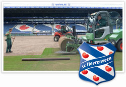 De grasmat van SC Heerenveen is volledig verwijderd en is vervangen door RPR.